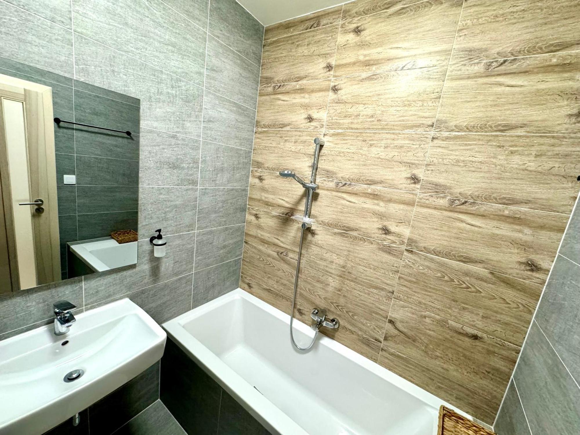 Rivercity Apartments Karlovy Vary Kültér fotó